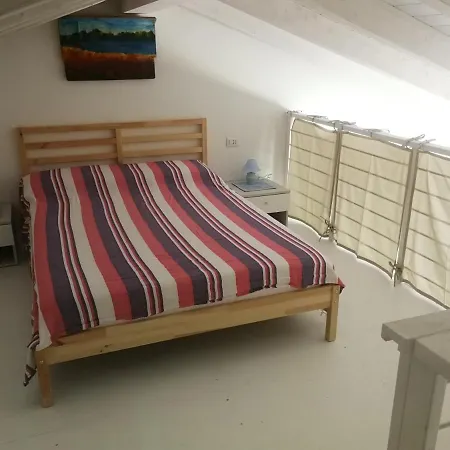 Attico Il Sole 아파트 카스텔사르도